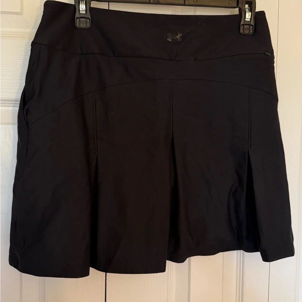 Under Armour Black Fitted Skirt with HeatGear - Picture 2 of 3